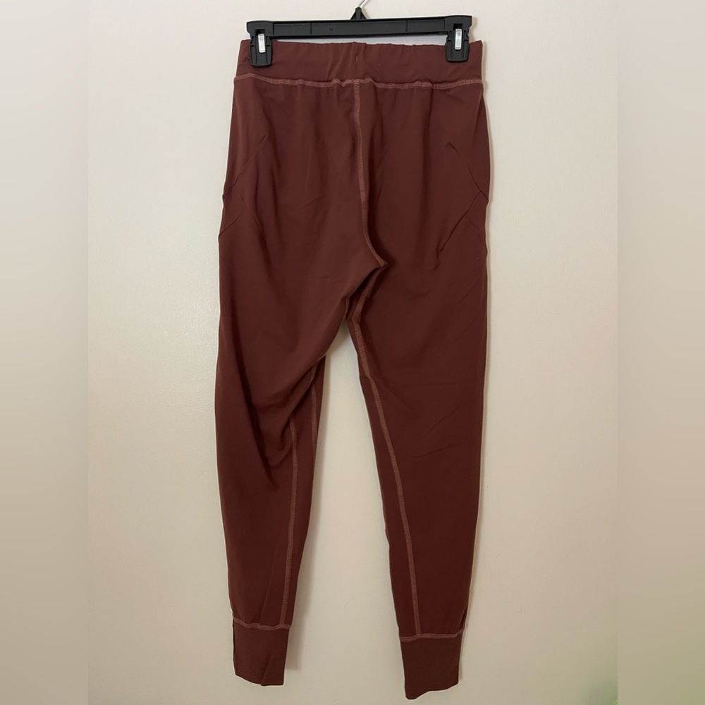 Alphalete Joggers - Picture 4 of 7